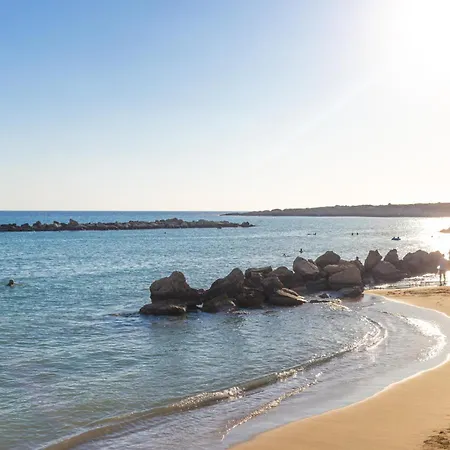 Melania - Garden Haven Near Coral Bay Сasa de vacaciones