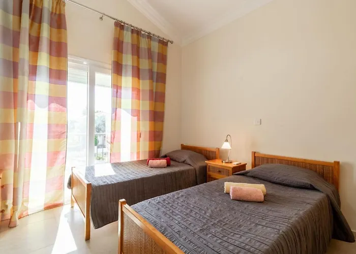 Prázdninový dům Melania - Garden Haven Near Coral Bay *