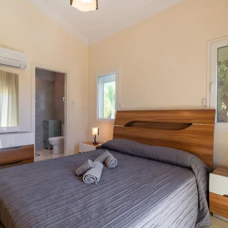 Nyaraló Melania - Garden Haven Near Coral Bay Péjia