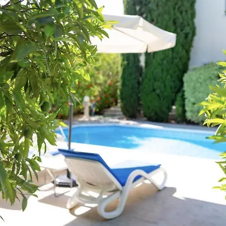 Nyaraló Melania - Garden Haven Near Coral Bay