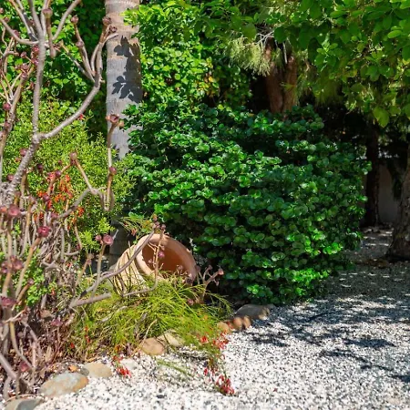 Melania - Garden Haven Near Coral Bay Nyaraló *