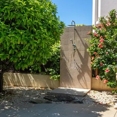 Melania - Garden Haven Near Coral Bay Peja